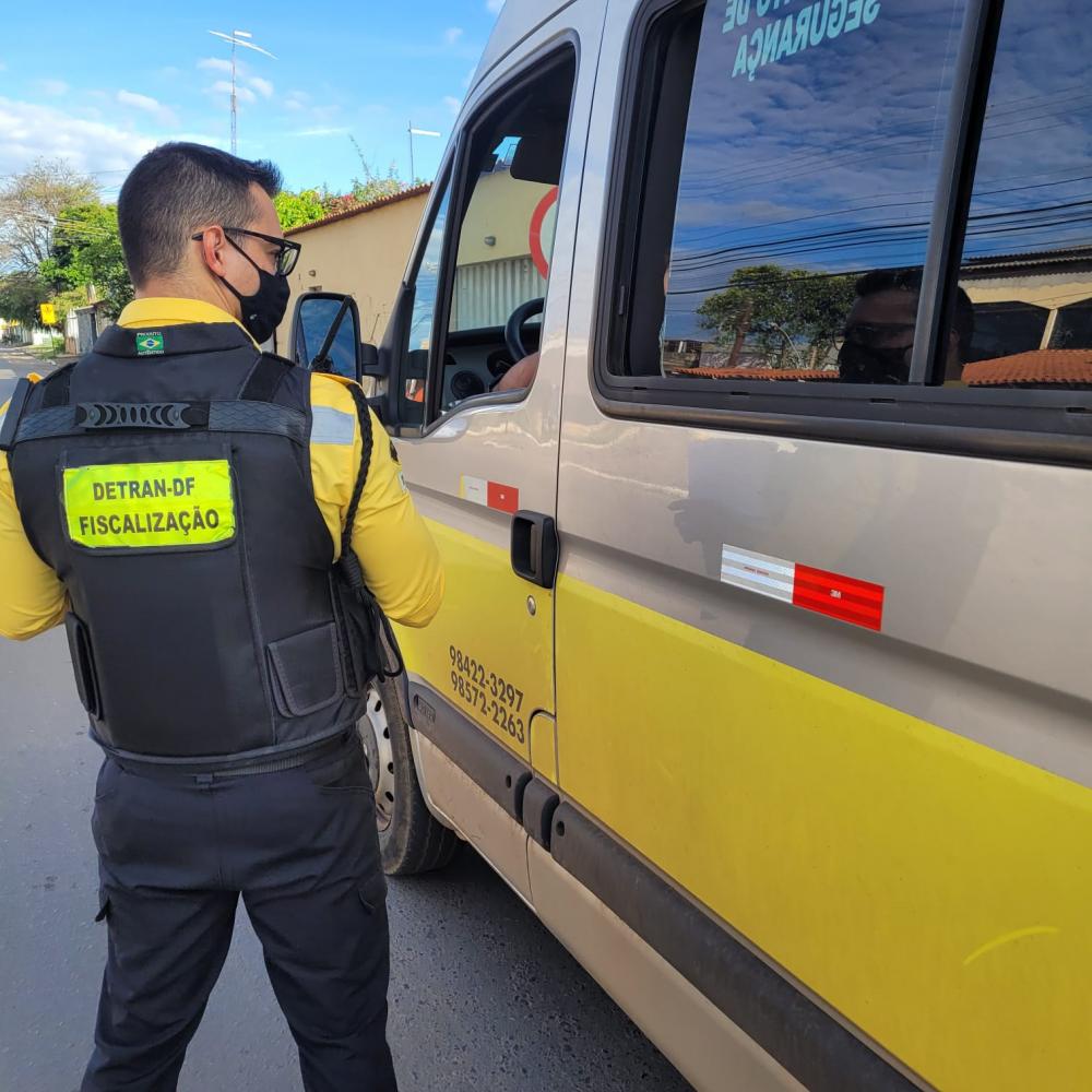 Seis dicas para contratar o transporte escolar ideal no retorno às aulas